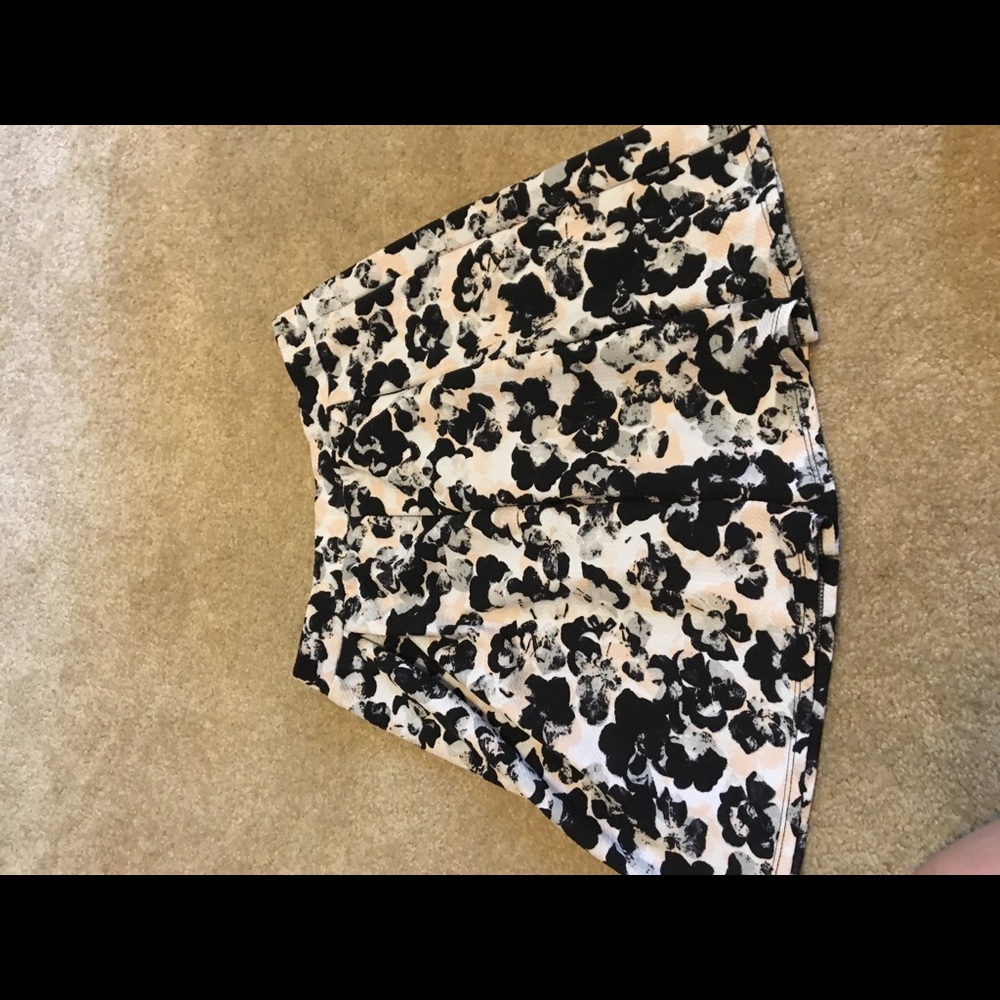 Floral pattern skirt